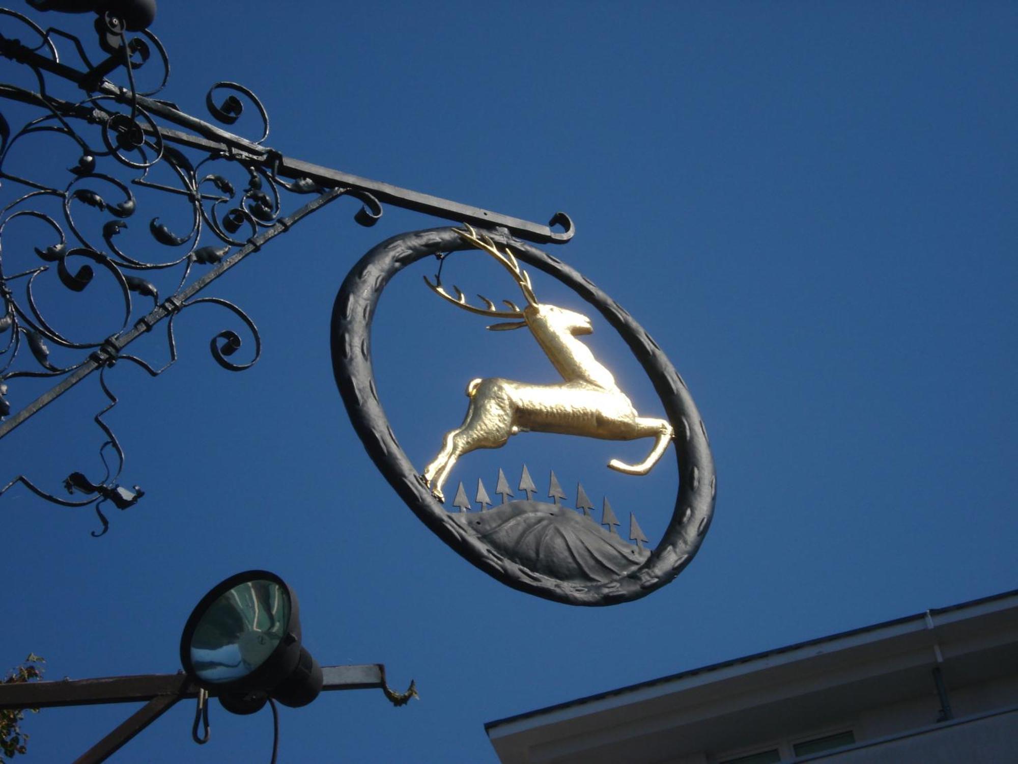 Goldener Hirsch