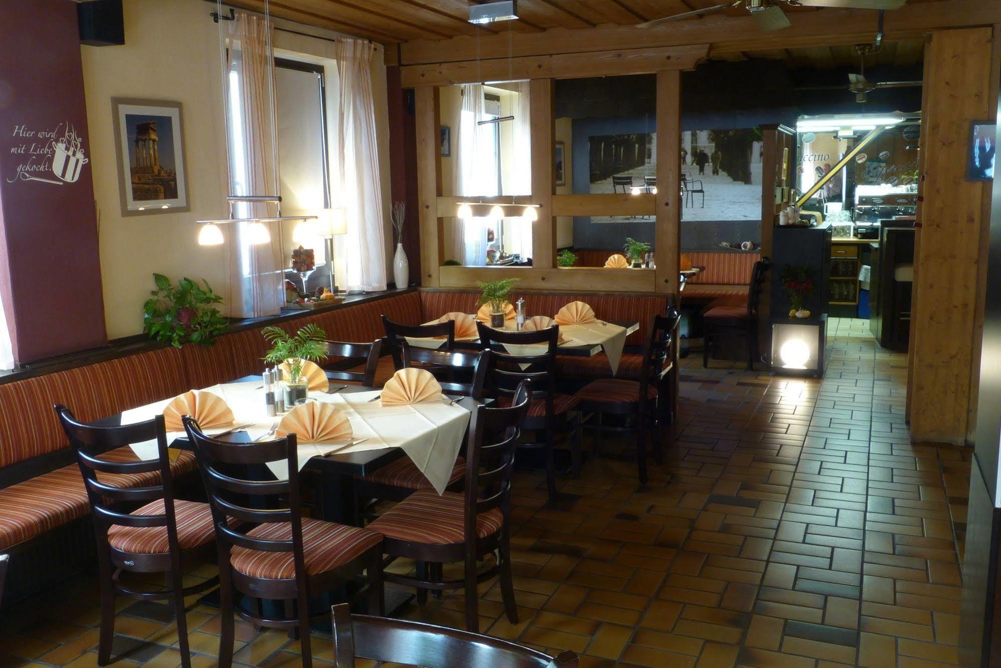 Goldener Hirsch Hotel 3*